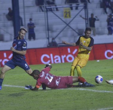 Motagua y Real España a primer asalto en duelo de semifinales de la Liga Betcris de Honduras