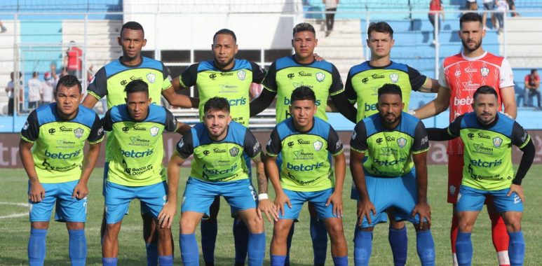 Histórico triunfo de Olancho FC contra Olimpia en el "Chelato Uclés"