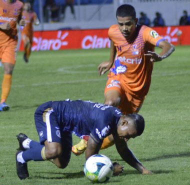 Lobos de la UPN se resiste a perder y le saca agónico empate al FC Motagua