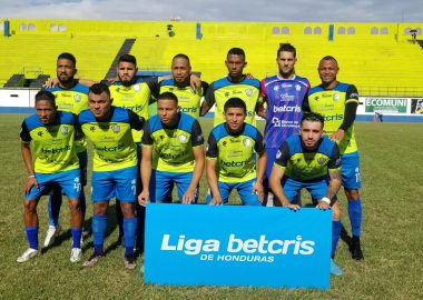 Olancho FC deja sin puntos al Vida tras remontarle en el cierre de la Jornada 11