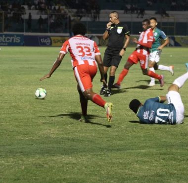 El CDS Vida y Marathón empatan sin goles en el estadio San Jorge de Olanchito