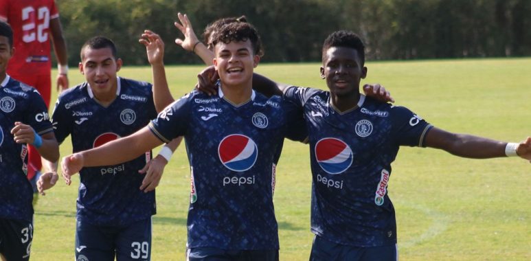 FC Motagua da la nota de la Jornada #16 al vencer al aún líder, gracias a empate del Olimpia
