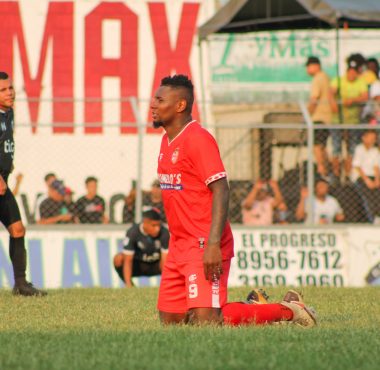 Real Sociedad remonta al Honduras de El Progreso en el Humberto Micheletti y mantiene la categoría