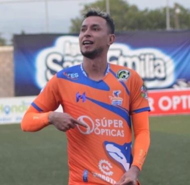 Lobos de la UPN vence por primera vez al Génesis FC con gol de Andino Portillo