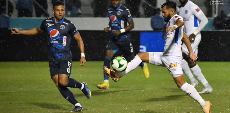 Olimpia triunfa sobre el FC Motagua y se lleva otro clásico capitalino