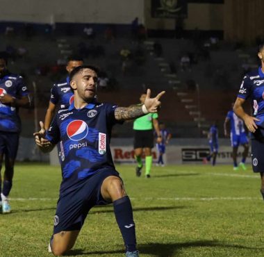 Auzmendi lidera el triunfo del FC Motagua sobre el CD Victoria en La Ceiba