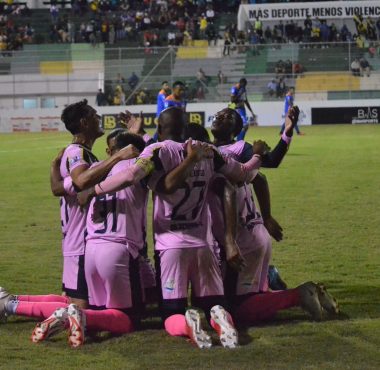 Génesis FC recupera terreno con triunfo sobre Lobos de la UPN en el "Carlos Miranda"