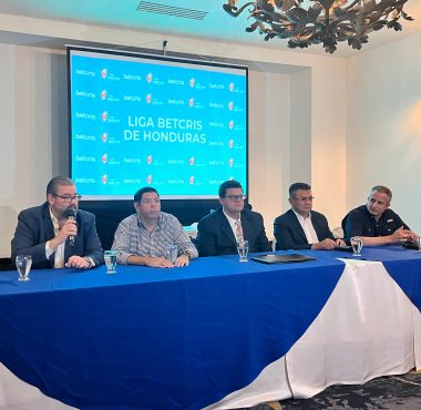 Liga Betcris de Honduras presenta plan de modernización