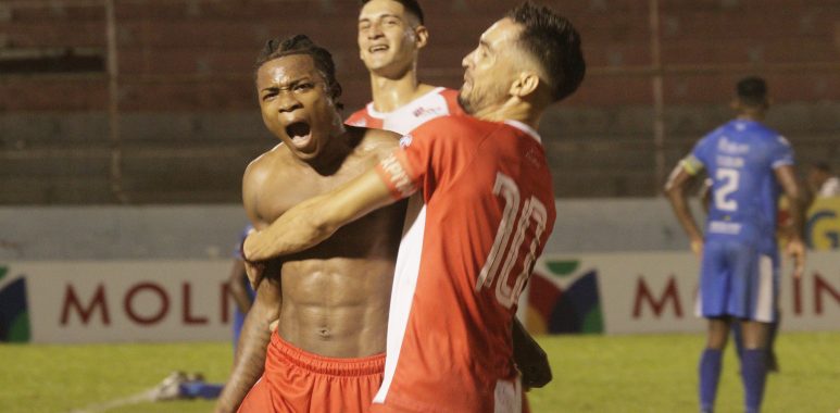 El CDS Vida se mete en puesto de Liguilla tras vencer en el derbi al CD Victoria