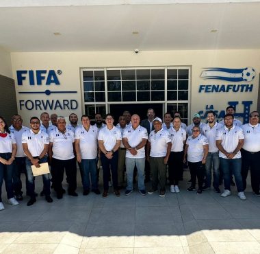 Liga Betcris de Honduras imparte curso a comisarios en funciones y a nuevos prospectos con aval de la CONCACAF
