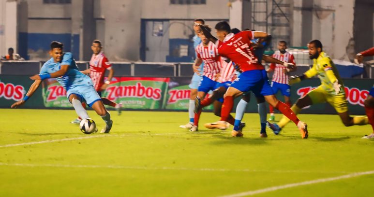 Olimpia le remonta al FC Motagua y defenderá su título frente al CD Marathón en la final del Clausura 2024